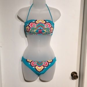 Victoria’s Secret bikini